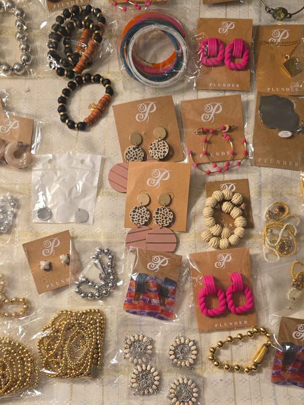 54 Plunder Assorted Bracelets, Earrings & Necklaces All NEW - Picture 9 of 12